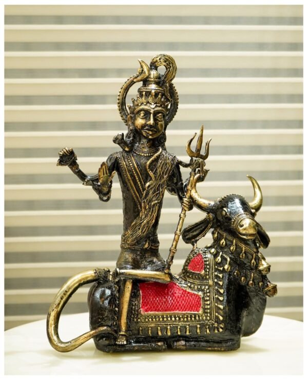 Sitz Nandi mit Lord Shiv Statue