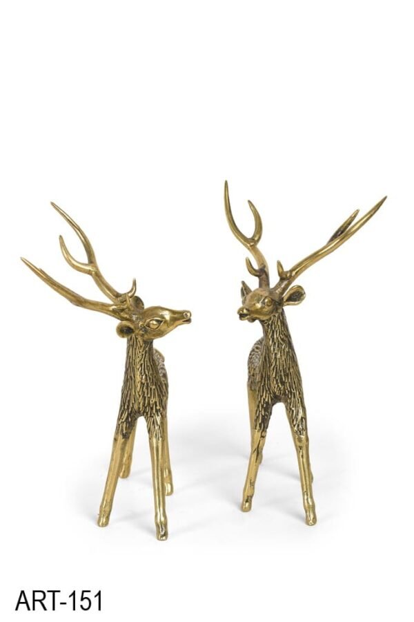 Paar Rentierstatuen