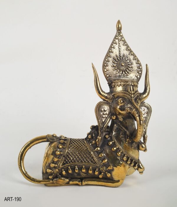 Shiv Nandi im Ganesh-Kopf