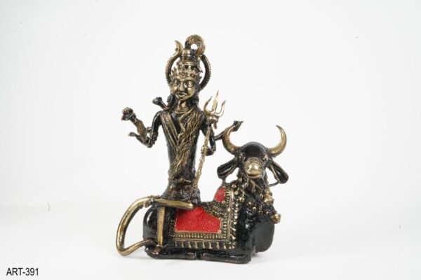 Sitz Nandi mit Lord Shiv Statue