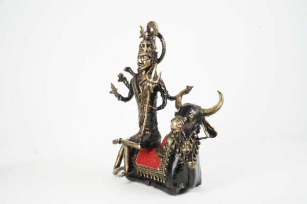 Sitz Nandi mit Lord Shiv Statue