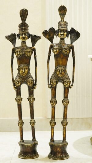 Dhokra Dreifachgesichtsstatue