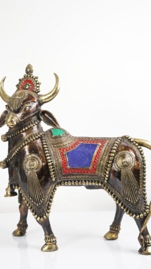 Baster Art Nandi Statue