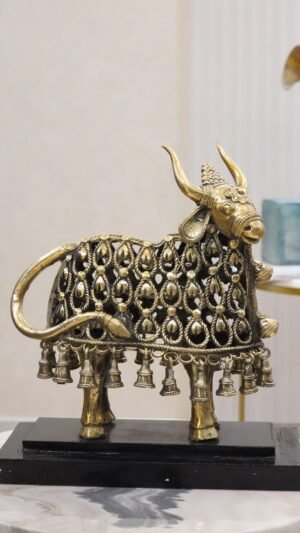 Dhokra Nandi mit Glocke