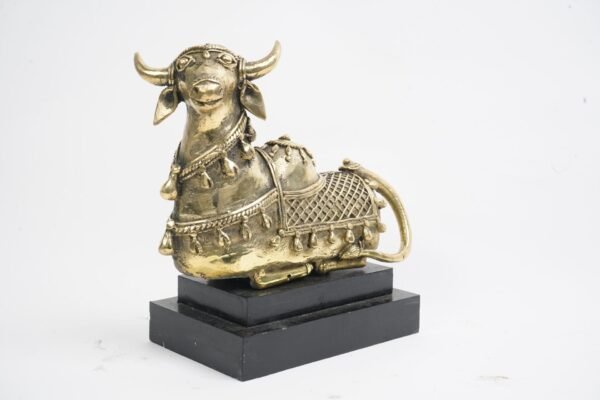 Dhokra Art Nandi mit Sockel