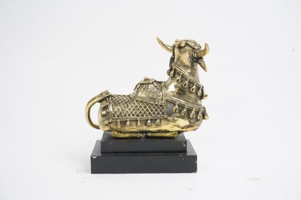 Dhokra Art Nandi mit Sockel