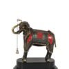 Elefant mit Sockel