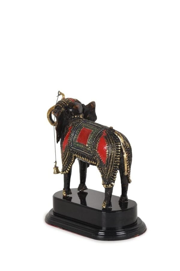 Elefant mit Sockel