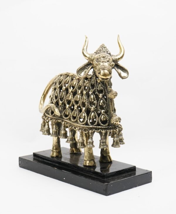 Dhokra Nandi mit Glocke