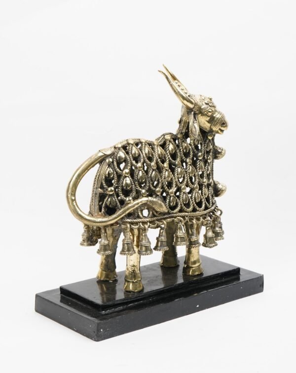Dhokra Nandi mit Glocke