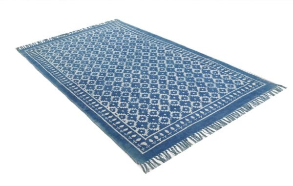 Neelkamal Geometrischer blauer handgewebter Baumwollteppich