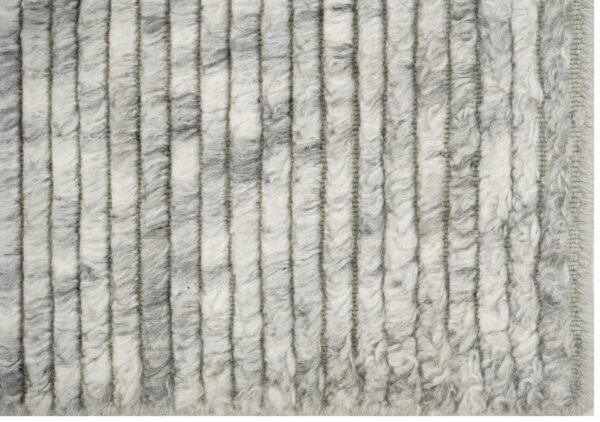 Elfenbeinfarbene handgewebte Wollteppiche von Strata