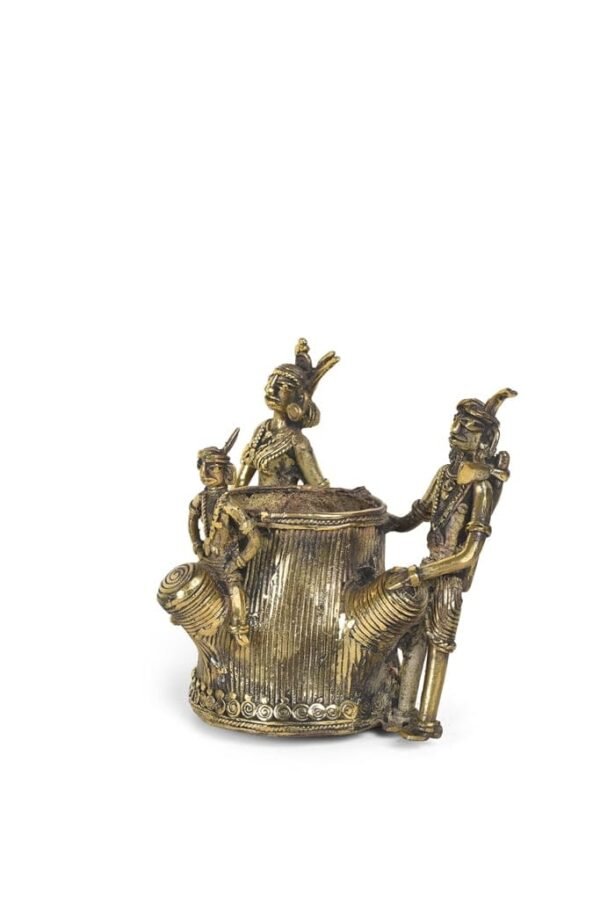 Three Figure Penstand