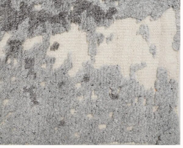 Hand Knotted Woolen Carpets