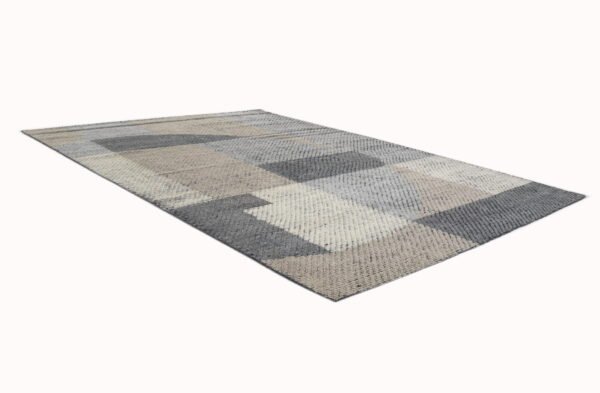 Hand Knotted Woolen Carpets