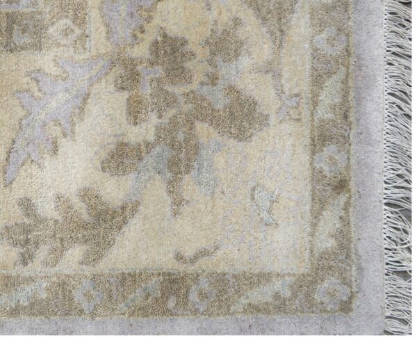 Hand Knotted Woolen Carpets