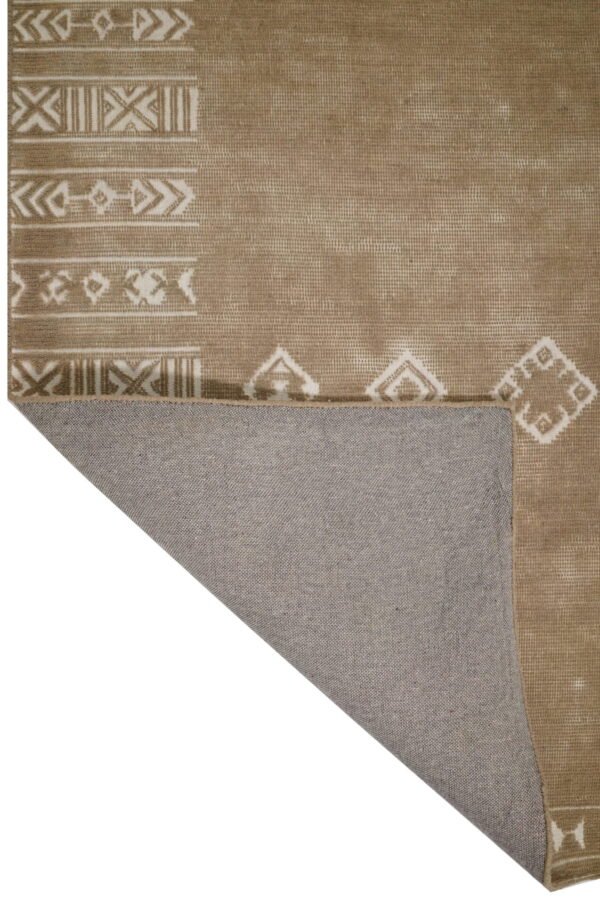 Vanya Hand Tufted Woolen Carpets