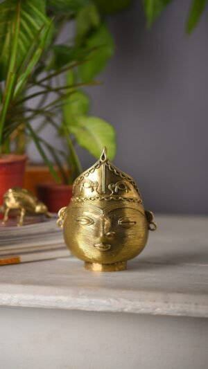 Tribal Face Penstand