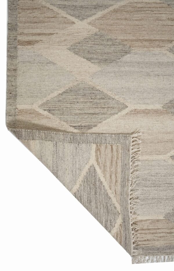 Sundar Kilim Hand Woven Woolen Rug
