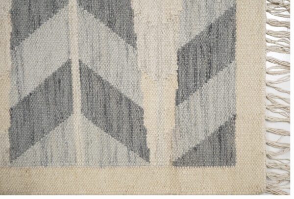 Arrow Kilim Hand Woven Woolen Rug