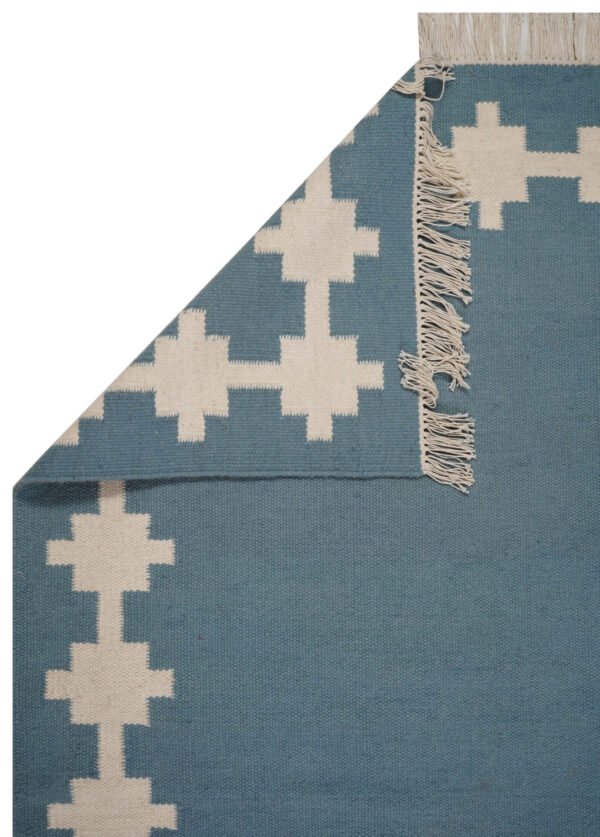 Neela Dwaar Hand Woven Woolen Rug